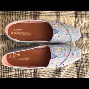 Toms, flamingo theme
